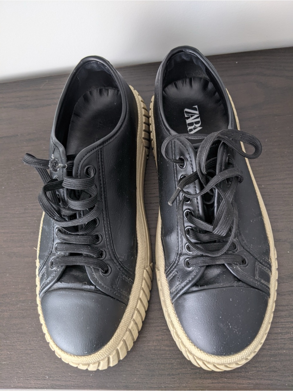 Zara Black Low-Top Sneakers